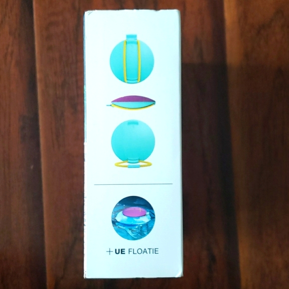 UE Roll2 Ipod IPhone Ipad Wireless Bluetooth Speaker - Picture 2 of 4